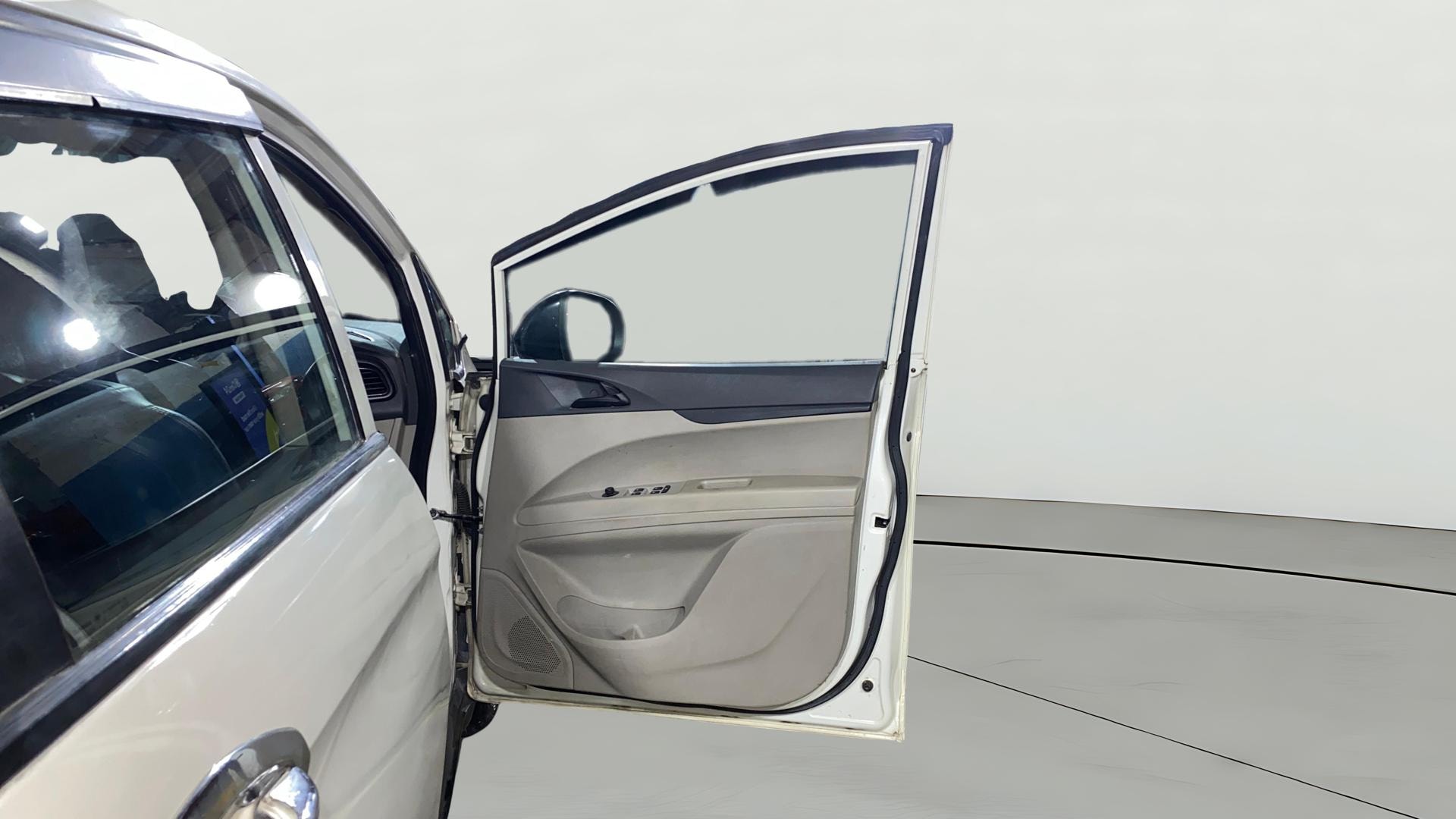 View 2019 Mahindra Marazzo M4 8-Seater Image 46 Used 2019 Mahindra Marazzo M4 8-Seater Image 46