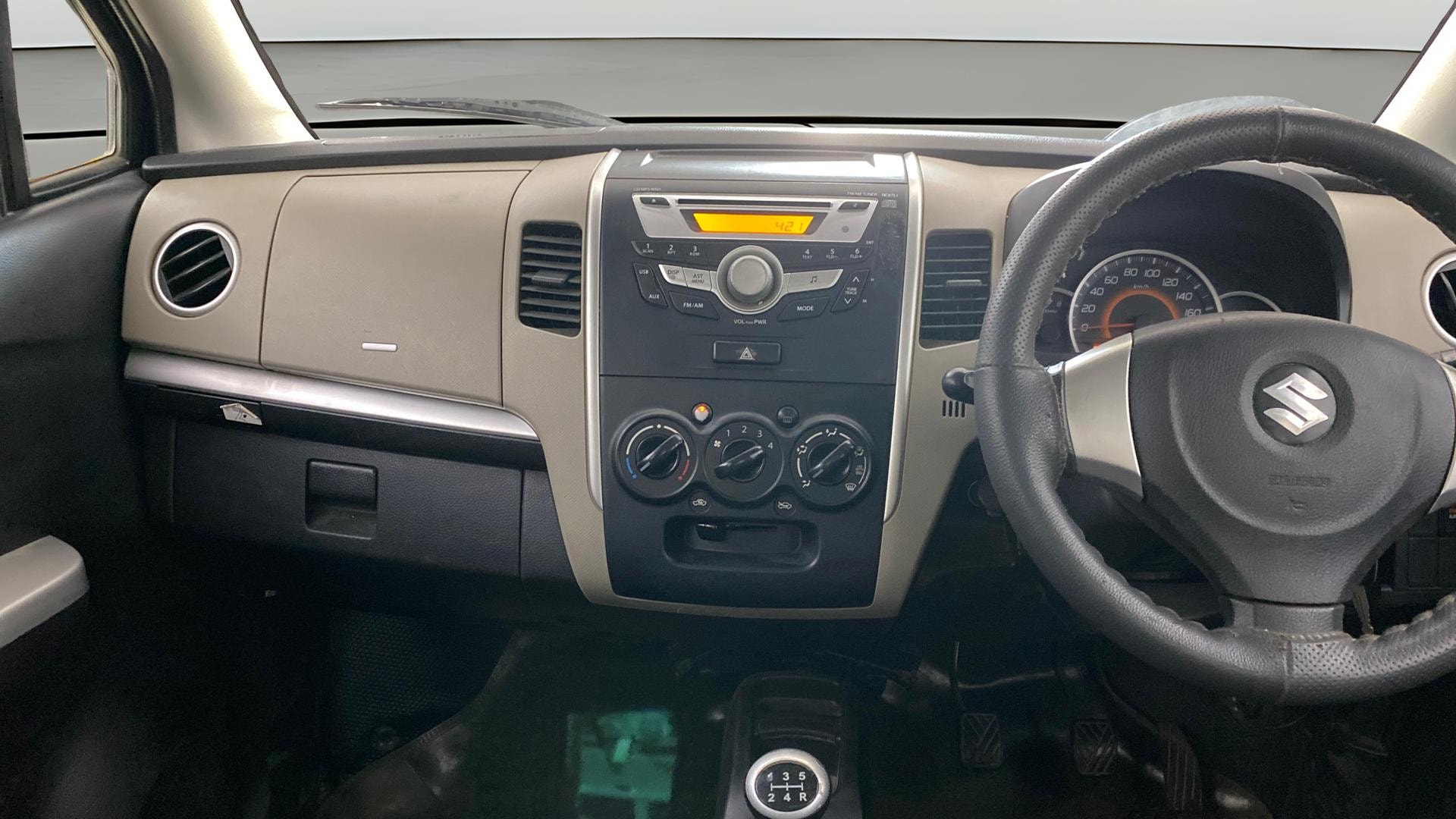 View 2016 Maruti Suzuki 1000 Base Variant Image 17 Used 2016 Maruti Suzuki 1000 Base Variant Image 17