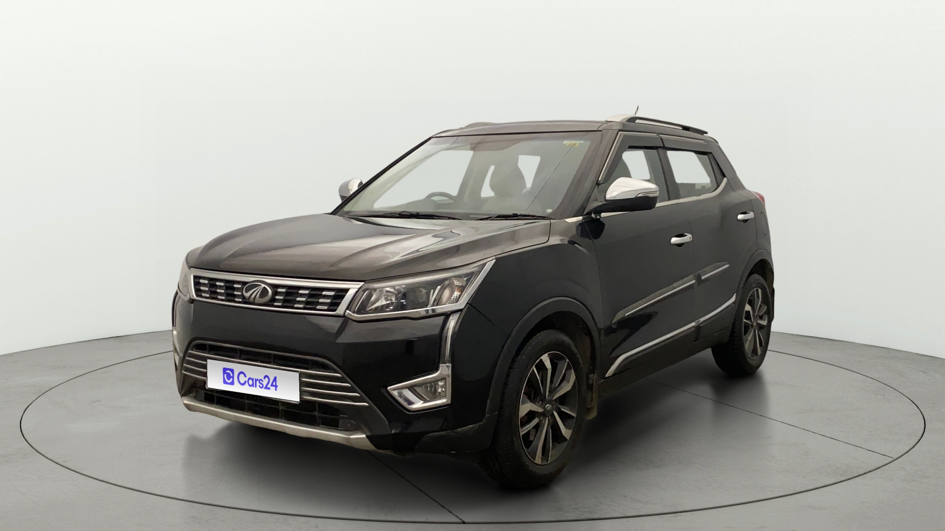 View 2019 Mahindra XUV300 W4 Petrol BS IV Image 23 Used 2019 Mahindra XUV300 W4 Petrol BS IV Image 23