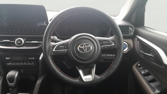 View Toyota Urban Cruiser Hyryder Image 21 Used Toyota Urban Cruiser Hyryder Image 21