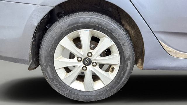 View Hyundai Fluidic Verna Image 23 Used Hyundai Fluidic Verna Image 23