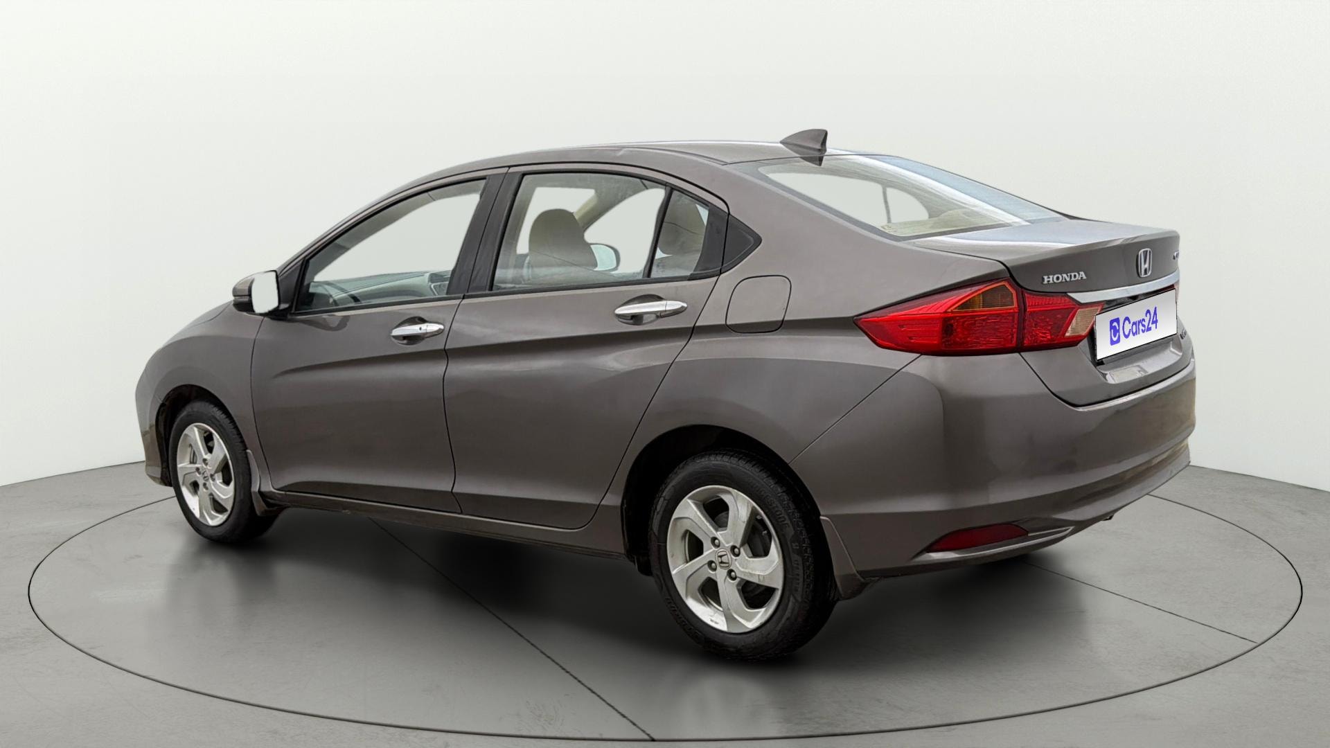 View 2017 Honda City ZX MT Diesel Anniversary Edition Image 2 Used 2017 Honda City ZX MT Diesel Anniversary Edition Image 2