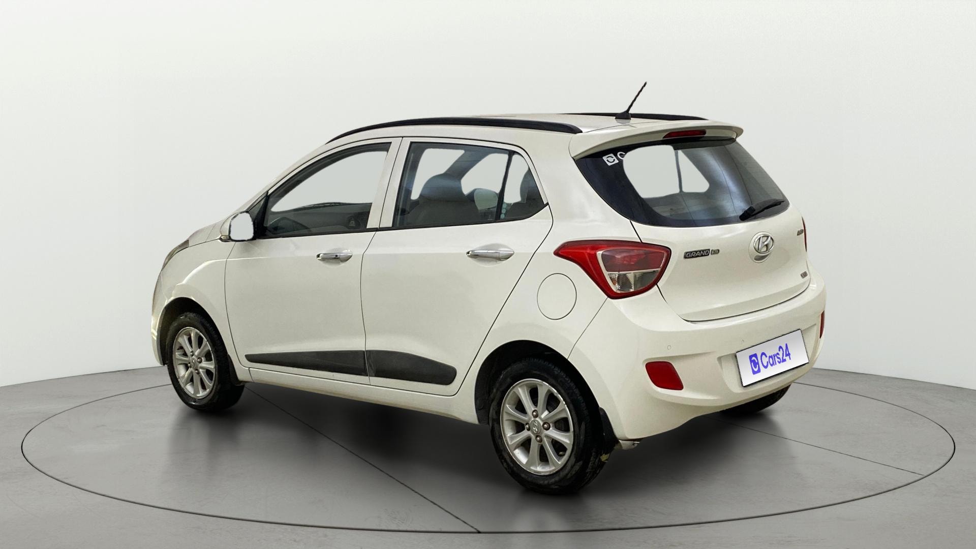 View 2013 Hyundai Grand i10 1.2 Asta Petrol Image 2 Used 2013 Hyundai Grand i10 1.2 Asta Petrol Image 2