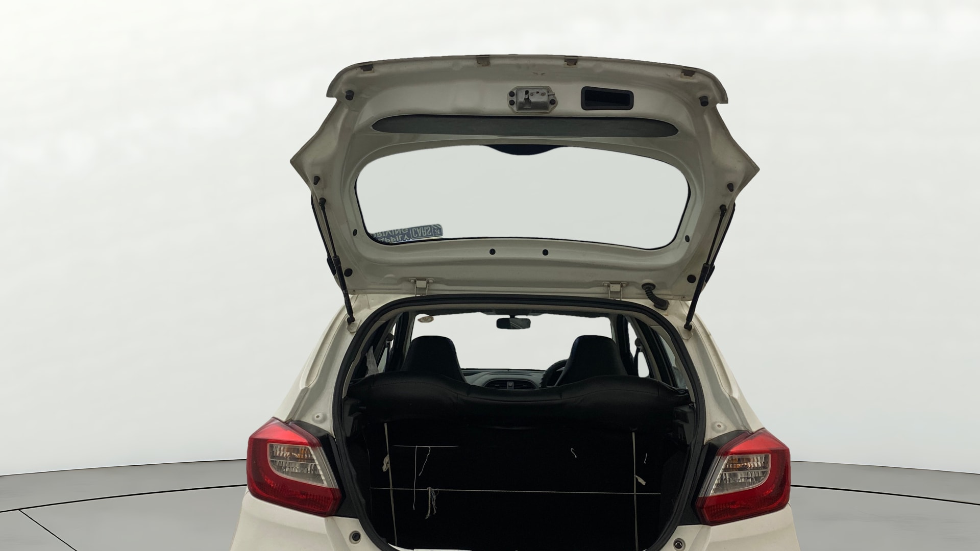 View 2019 Tata Tigor XE Diesel Image 16 Used 2019 Tata Tigor XE Diesel Image 16
