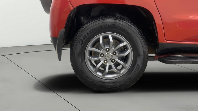 View Mahindra TUV300 Image 24 Used Mahindra TUV300 Image 24