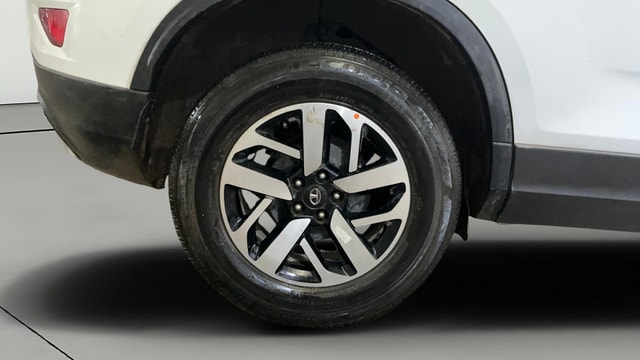 View Tata Harrier Image 25 Used Tata Harrier Image 25