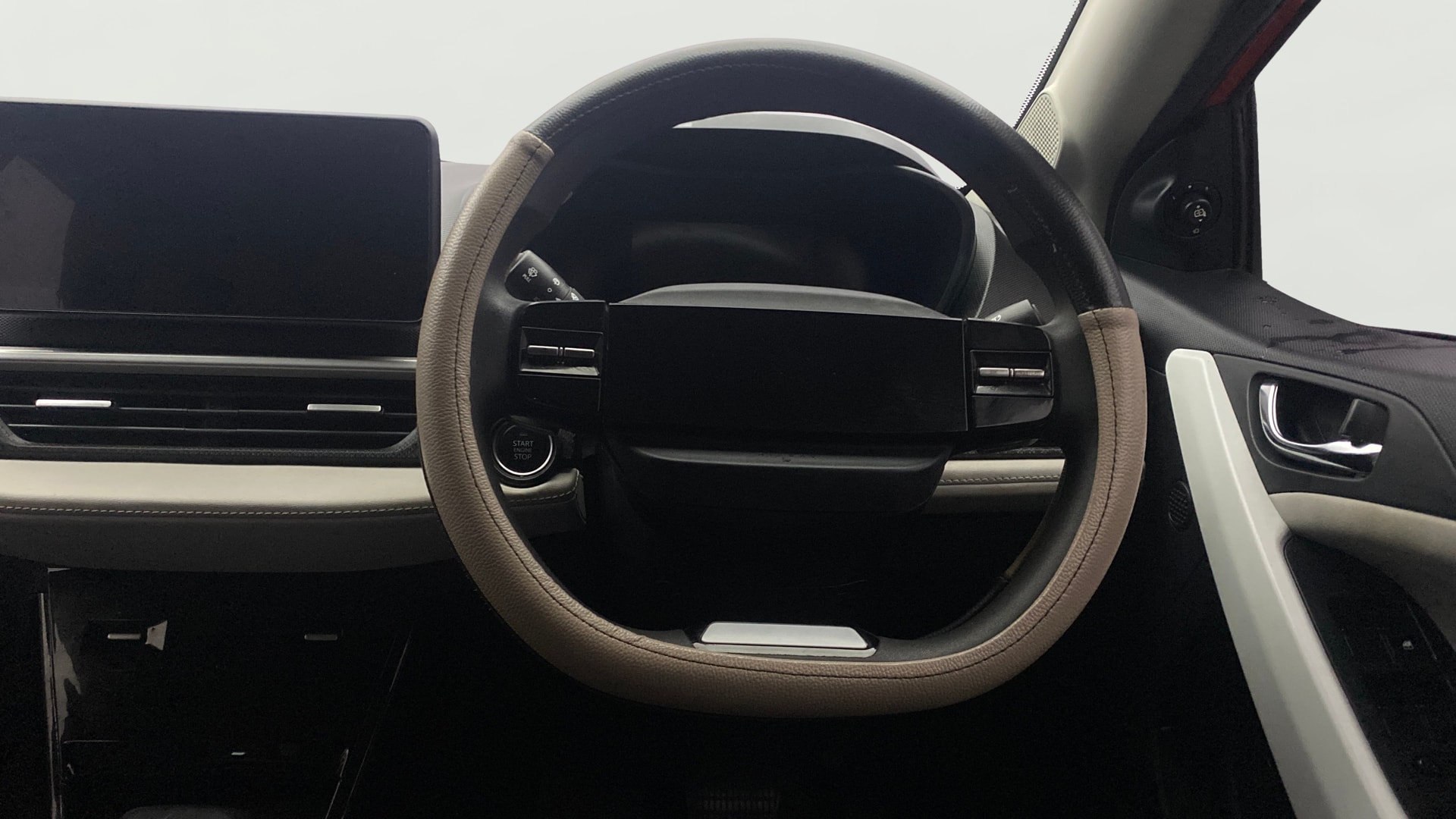 View 2024 Tata Nexon Revotron XE Image 13 Used 2024 Tata Nexon Revotron XE Image 13