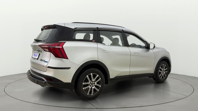 View Mahindra XUV700 Image 48 Used Mahindra XUV700 Image 48