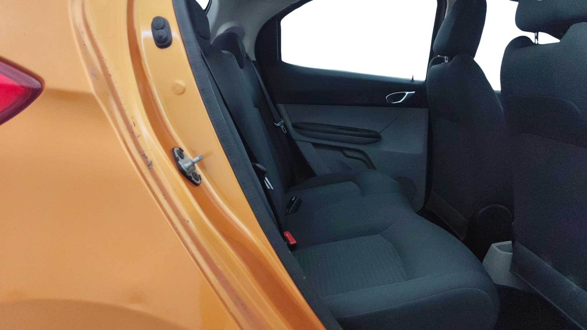 View 2017 Tata Tiago Revotorq XB Image 28 Used 2017 Tata Tiago Revotorq XB Image 28