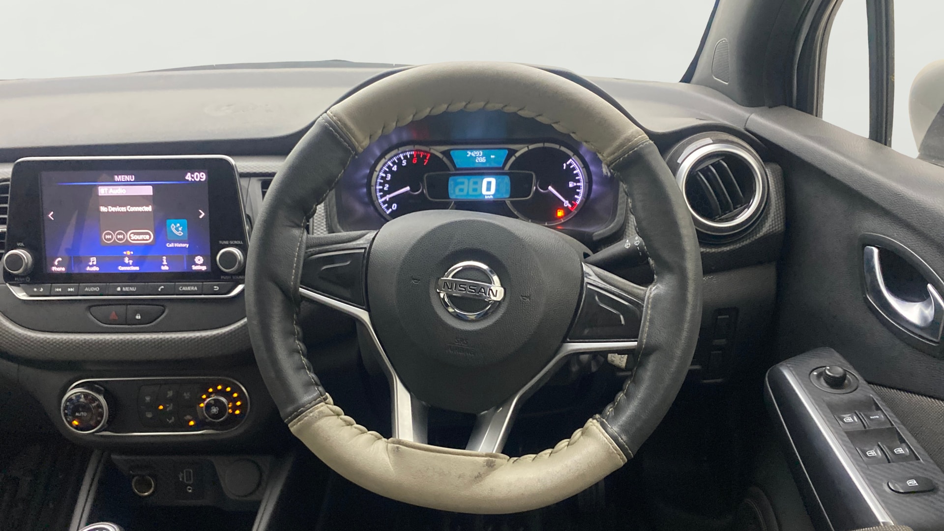 Used 2021 Nissan Kicks Used 2021 Nissan Kicks