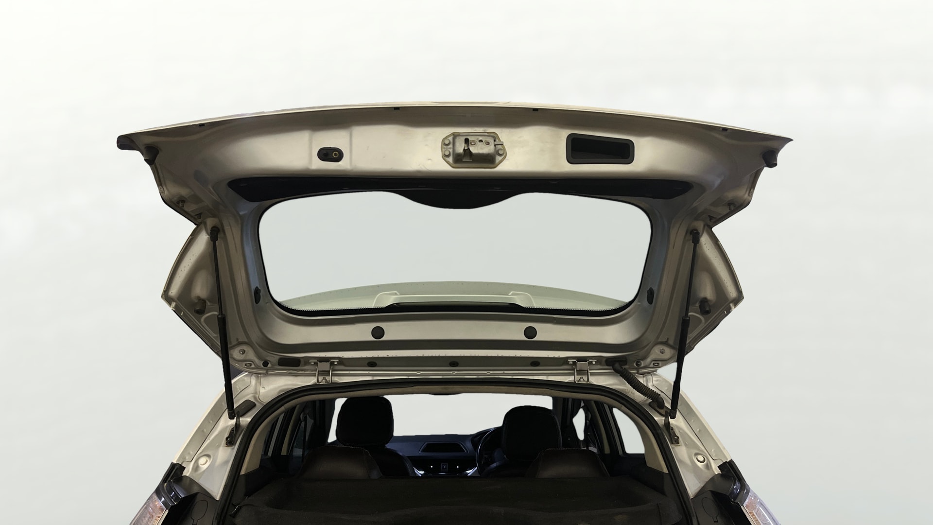 View 2017 Tata Nexon Revotron XM Image 16 Used 2017 Tata Nexon Revotron XM Image 16