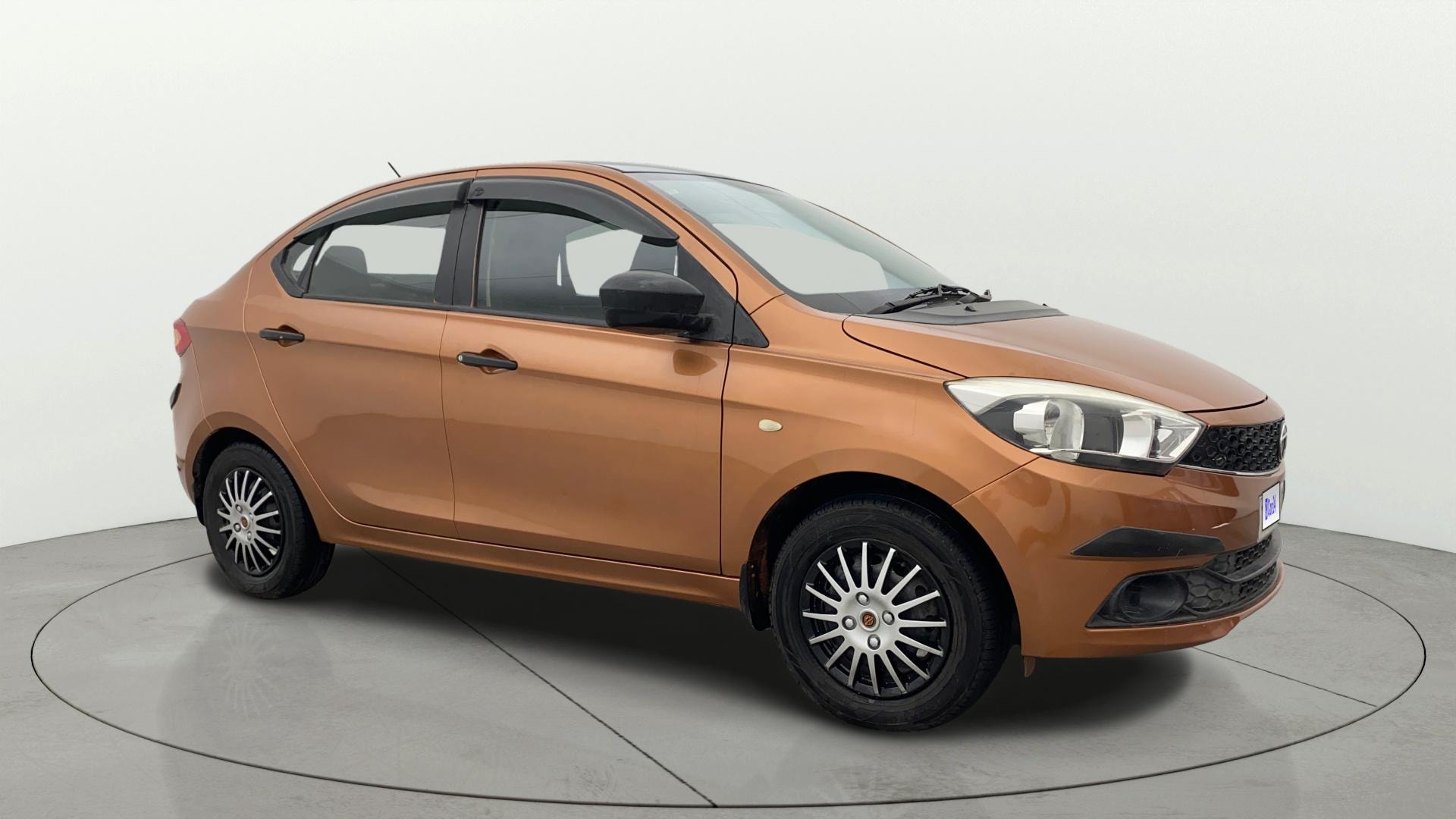 View 2018 Tata Tigor XE Diesel Image 36 Used 2018 Tata Tigor XE Diesel Image 36