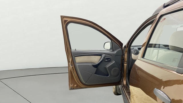 View Renault Duster Image 30 Used Renault Duster Image 30