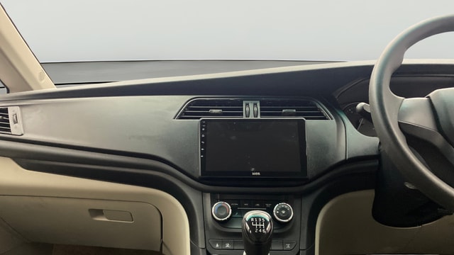 View Mahindra Marazzo Image 18 Used Mahindra Marazzo Image 18