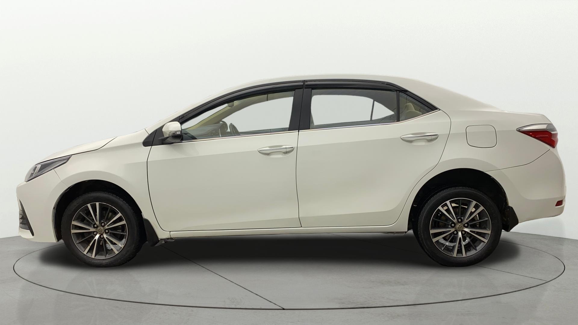 View 2017 Toyota Corolla Altis 1.8 VL AT Image 6 Used 2017 Toyota Corolla Altis 1.8 VL AT Image 6
