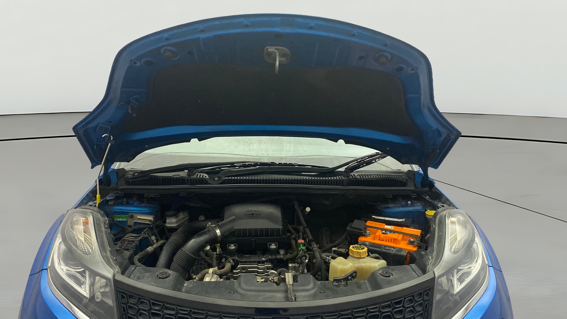 View 2018 Tata Nexon Revotron XE Image 32 Used 2018 Tata Nexon Revotron XE Image 32