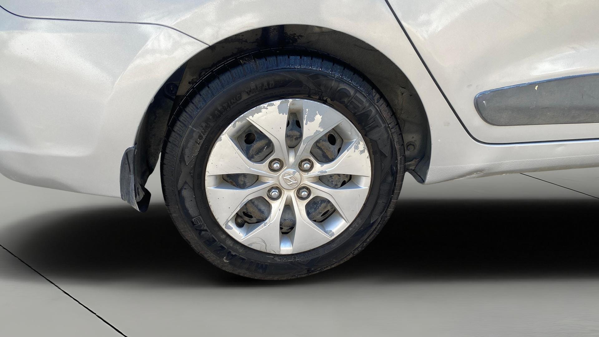 View 2015 Hyundai Xcent S Petrol Image 23 Used 2015 Hyundai Xcent S Petrol Image 23
