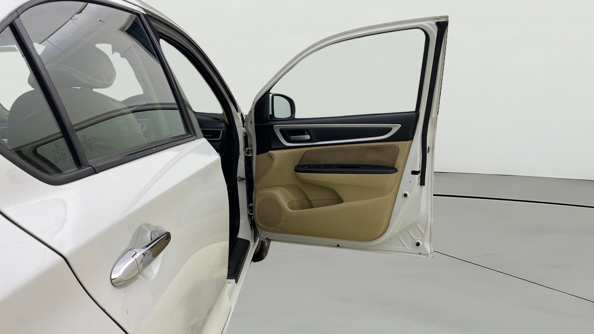 View 2023 Honda Amaze E MT Petrol BS IV Image 45 Used 2023 Honda Amaze E MT Petrol BS IV Image 45