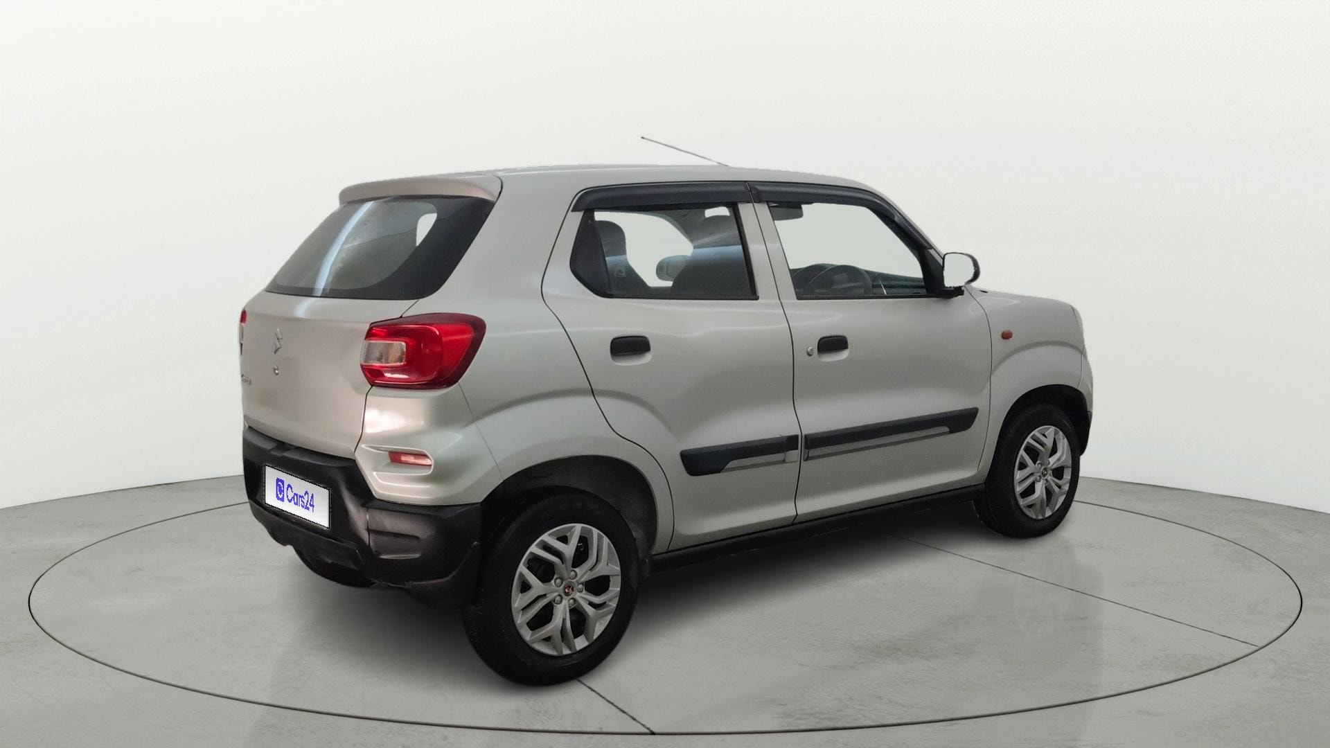 View 2021 Maruti Suzuki 1000 Base Variant Image 41 Used 2021 Maruti Suzuki 1000 Base Variant Image 41