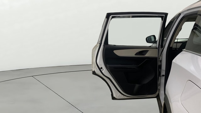 View Mahindra XUV700 Image 23 Used Mahindra XUV700 Image 23