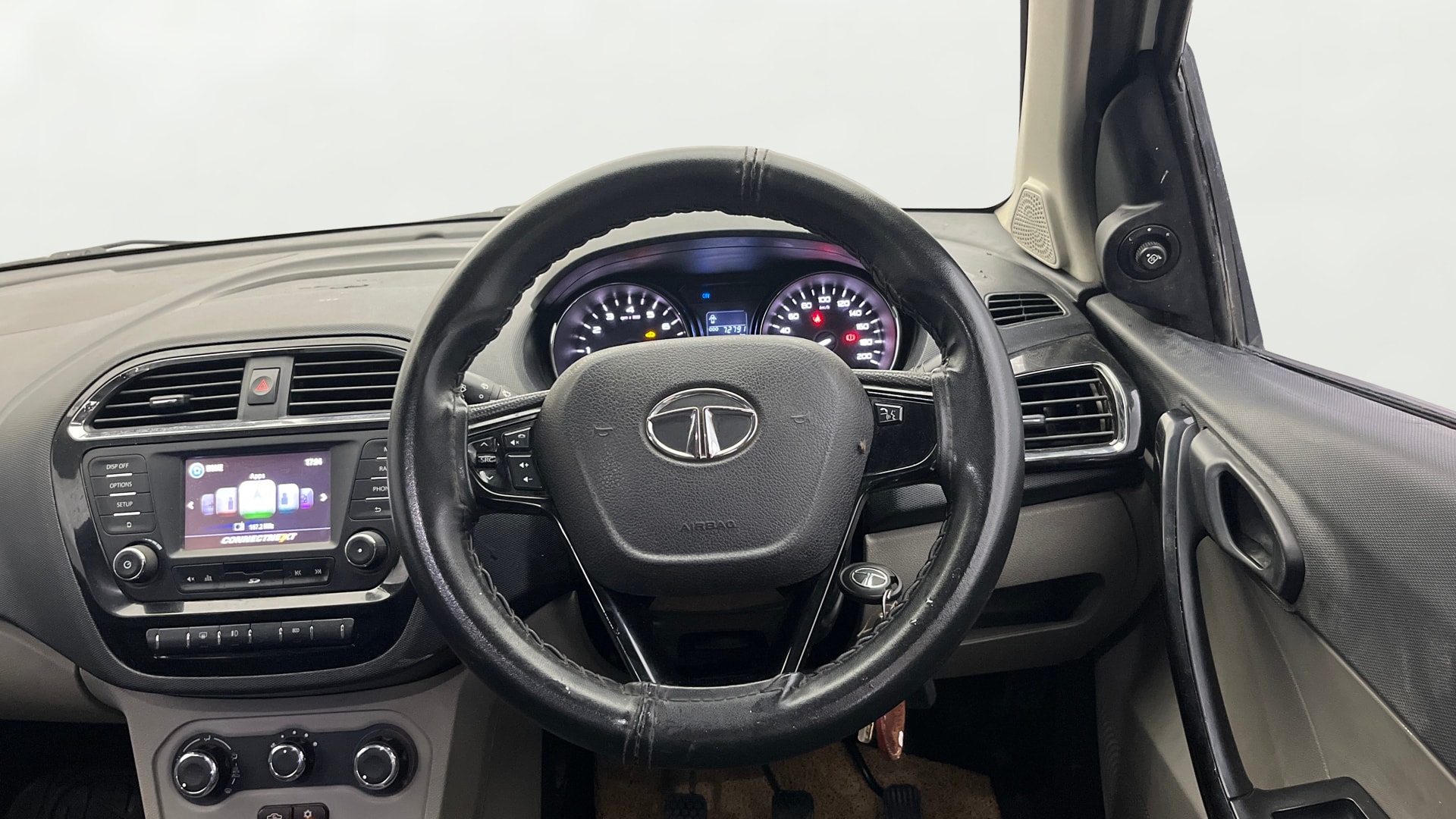 View 2019 Tata Tiago Revotorq XB Image 20 Used 2019 Tata Tiago Revotorq XB Image 20