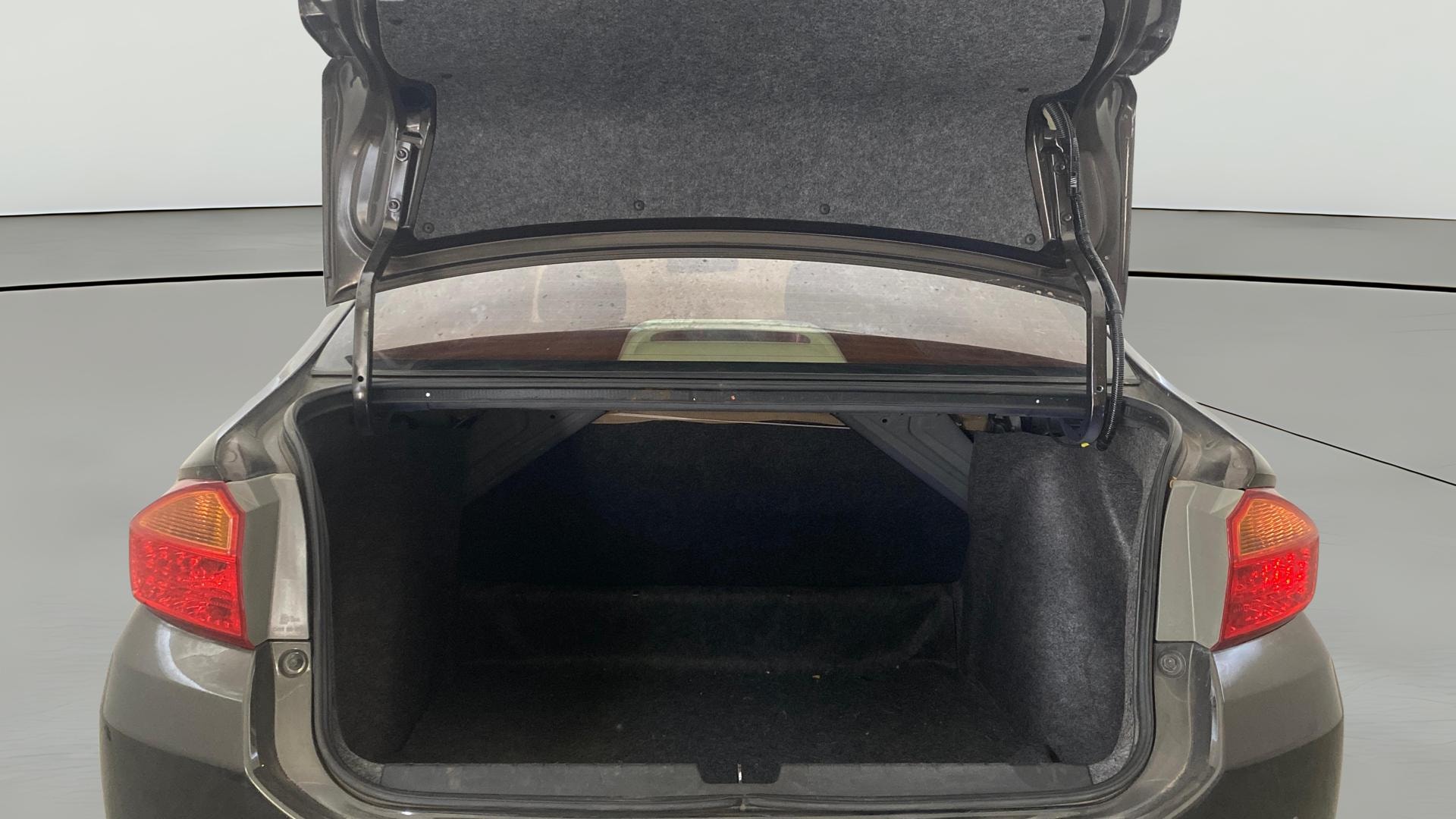 View 2022 Honda City ZX MT Diesel Anniversary Edition Image 39 Used 2022 Honda City ZX MT Diesel Anniversary Edition Image 39