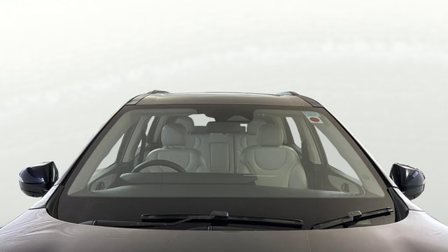 View Mahindra XUV700 Image 39 Used Mahindra XUV700 Image 39