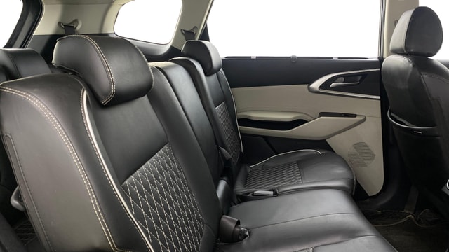 View Kia Carens Image 30 Used Kia Carens Image 30
