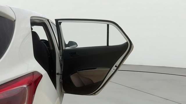 View Hyundai Grand i10 Image 7 Used Hyundai Grand i10 Image 7
