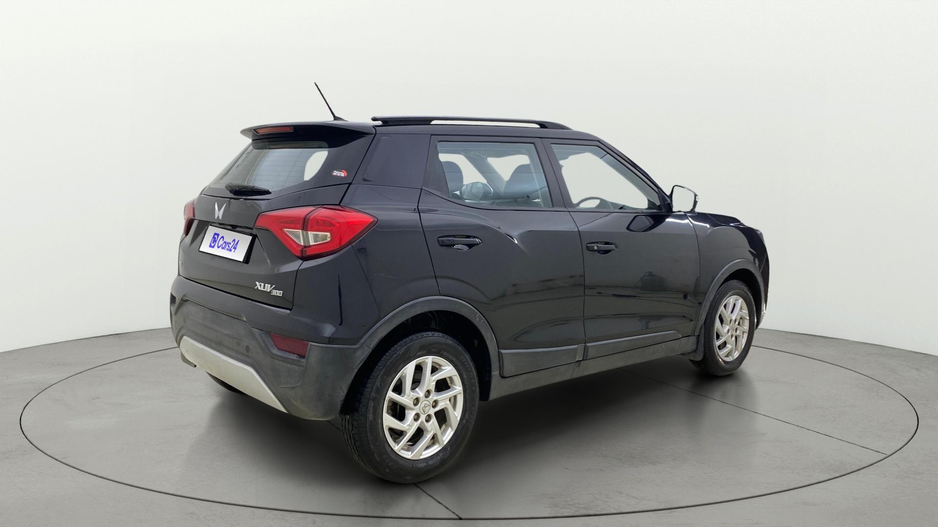View 2023 Mahindra XUV300 W4 Petrol BS IV Image 46 Used 2023 Mahindra XUV300 W4 Petrol BS IV Image 46