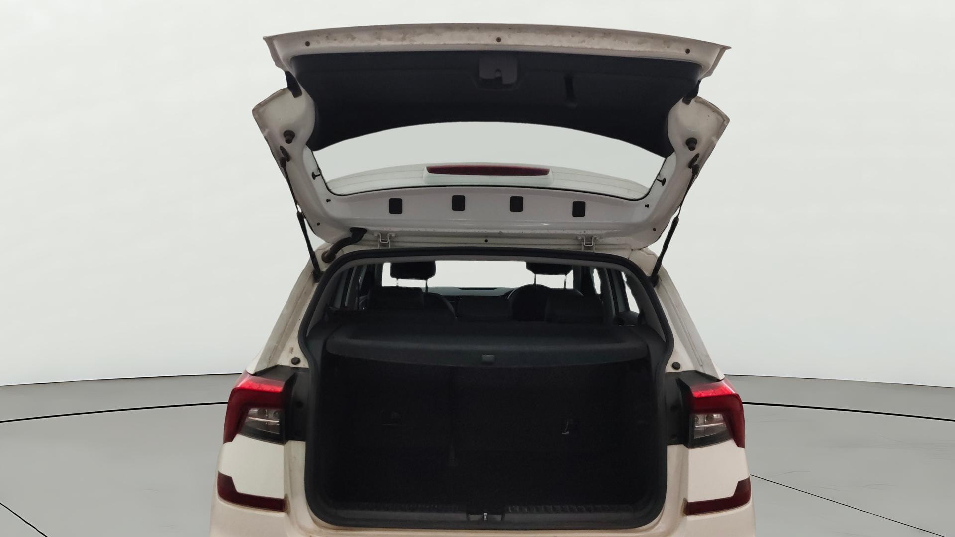 View 2022 Skoda Kushaq Ambition 1.0 TSI AT Image 16 Used 2022 Skoda Kushaq Ambition 1.0 TSI AT Image 16