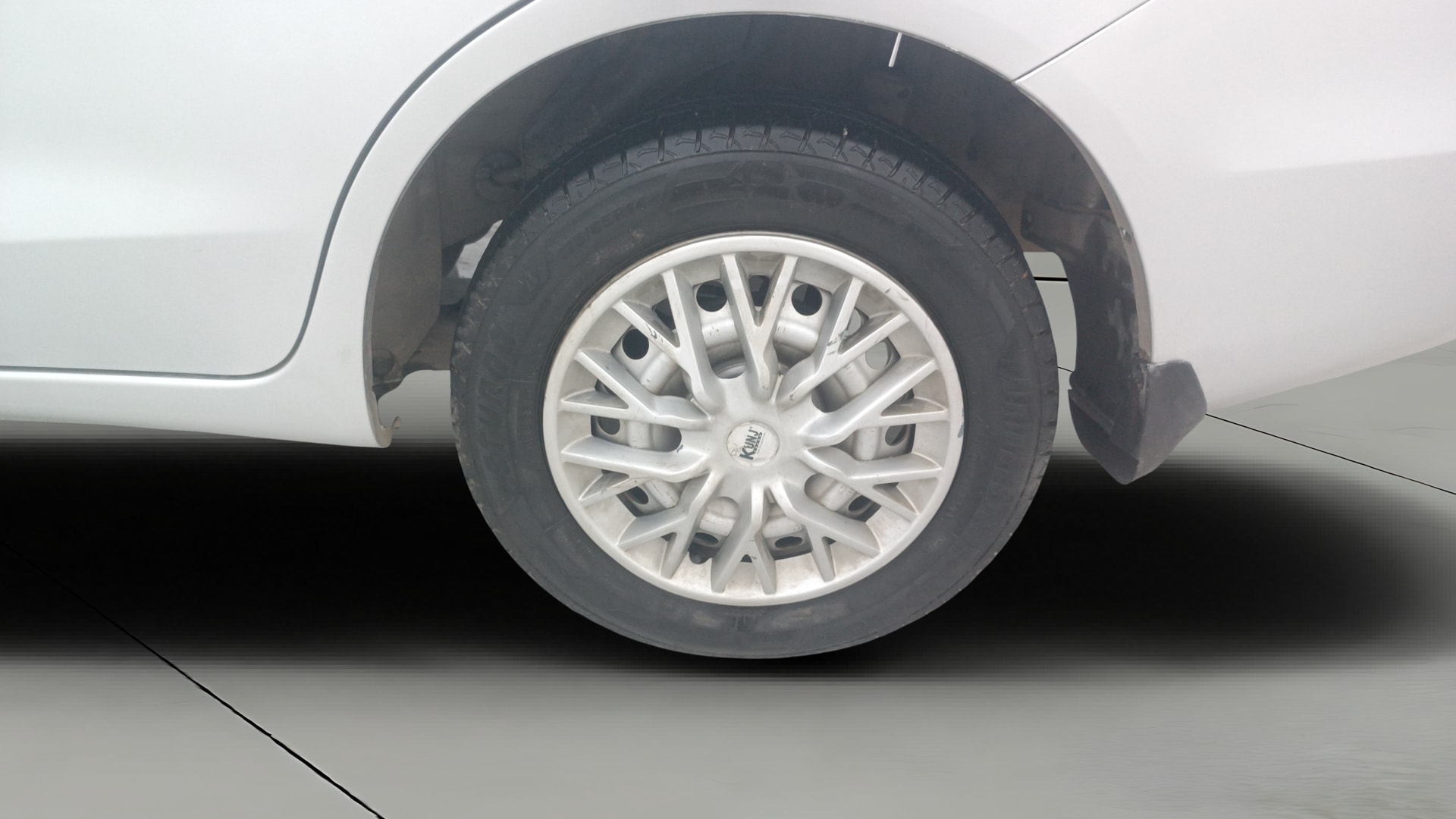 View 2014 Honda Amaze E MT Petrol BS IV Image 11 Used 2014 Honda Amaze E MT Petrol BS IV Image 11