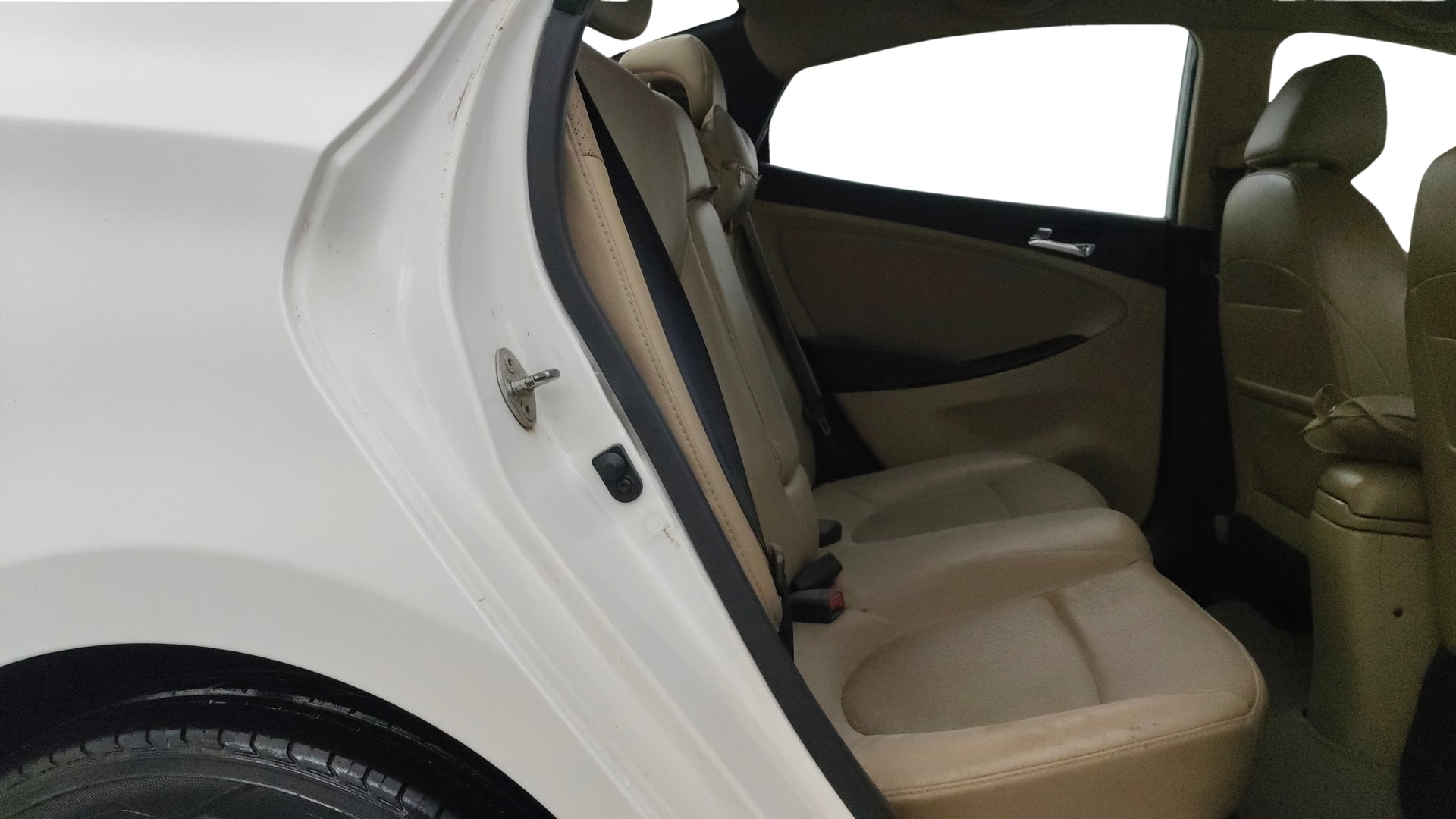 View 2013 Hyundai Fluidic Verna 1.6 VTVT SX O Image 29 Used 2013 Hyundai Fluidic Verna 1.6 VTVT SX O Image 29