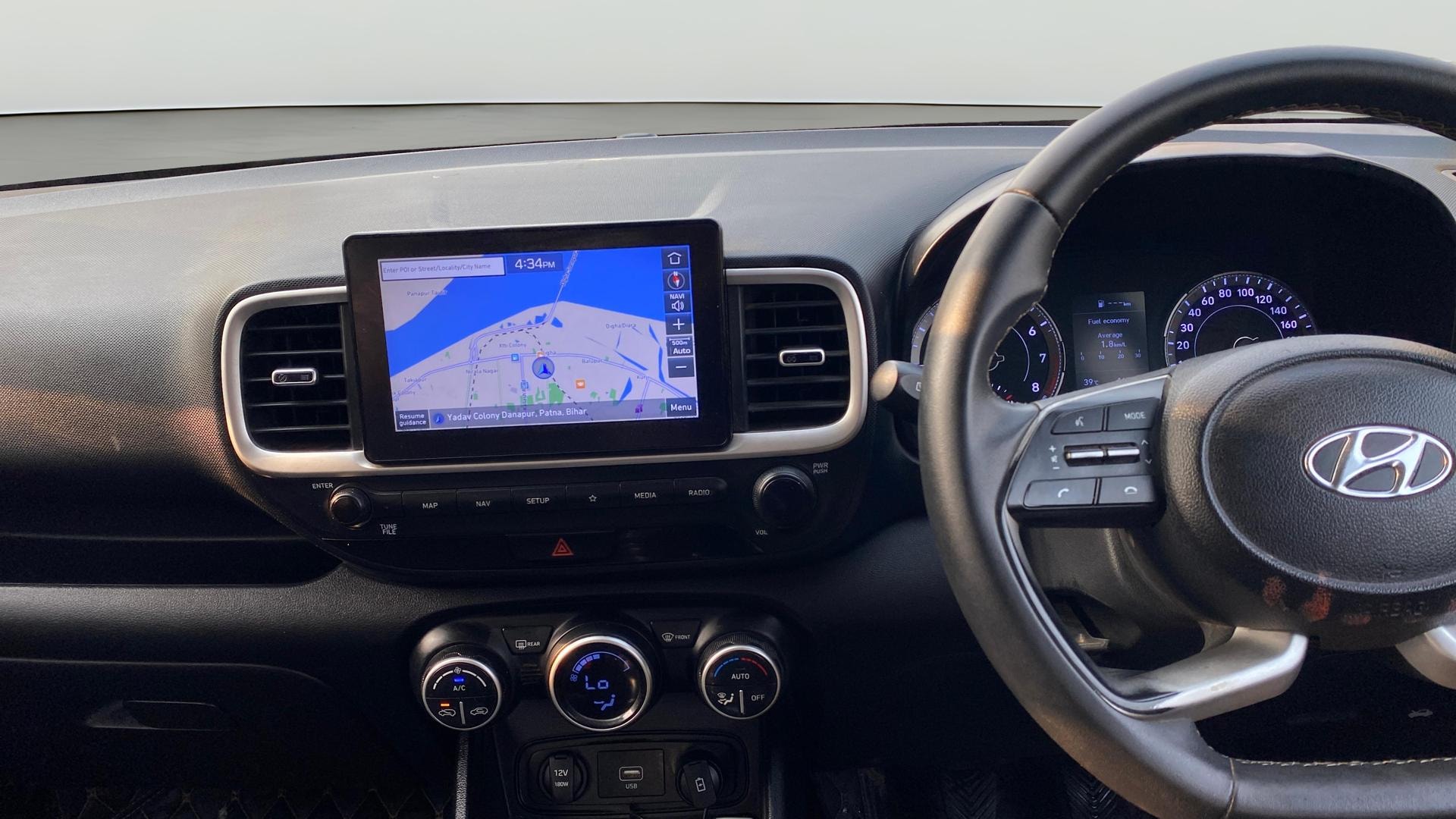View 2021 Hyundai Venue SX (O) 1.0 iMT Petrol Image 18 Used 2021 Hyundai Venue SX (O) 1.0 iMT Petrol Image 18