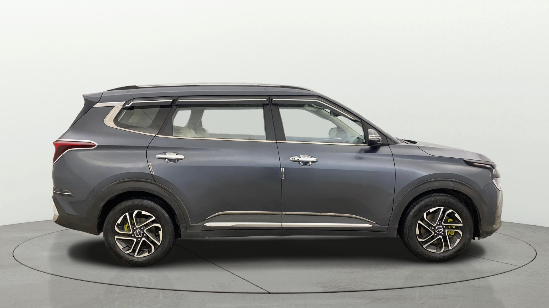 View 2022 Kia Carens Luxury Plus 1.4 Petrol 7 STR Image 29 Used 2022 Kia Carens Luxury Plus 1.4 Petrol 7 STR Image 29