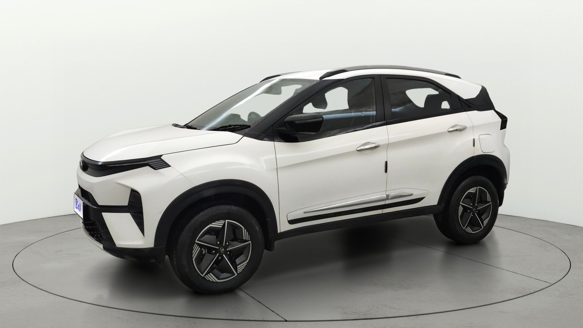 View 2024 Tata Nexon Revotron XE Image 21 Used 2024 Tata Nexon Revotron XE Image 21