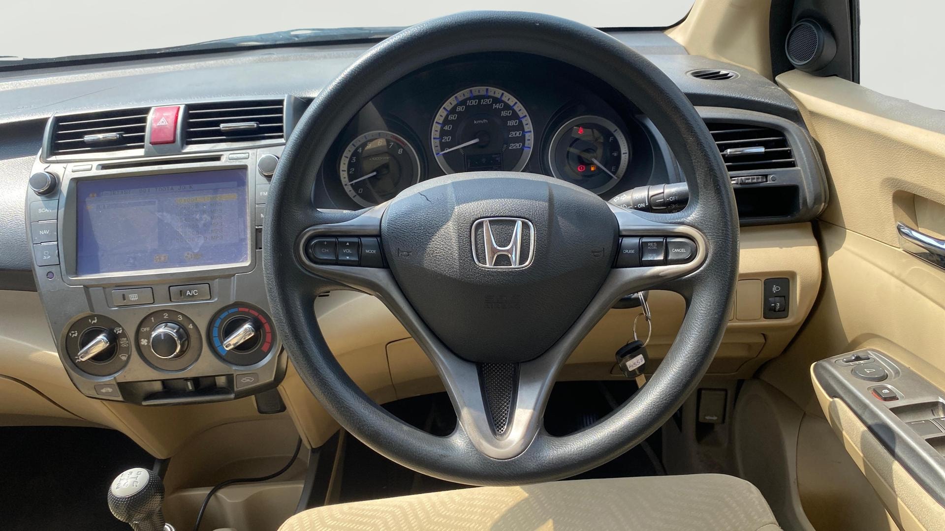 View 2013 Honda City ZX MT Diesel Anniversary Edition Image 14 Used 2013 Honda City ZX MT Diesel Anniversary Edition Image 14