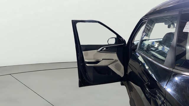 View Kia Carens Image 33 Used Kia Carens Image 33