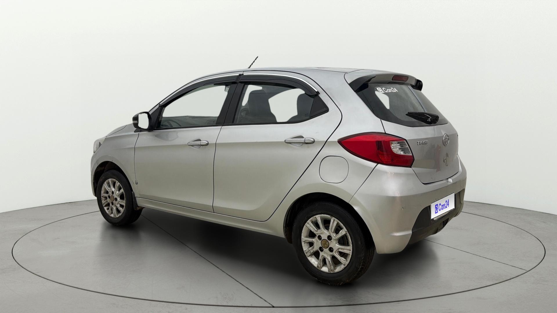 View 2016 Tata Tiago Revotorq XB Image 2 Used 2016 Tata Tiago Revotorq XB Image 2