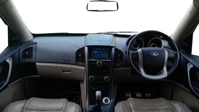 View Mahindra XUV500 Image 32 Used Mahindra XUV500 Image 32