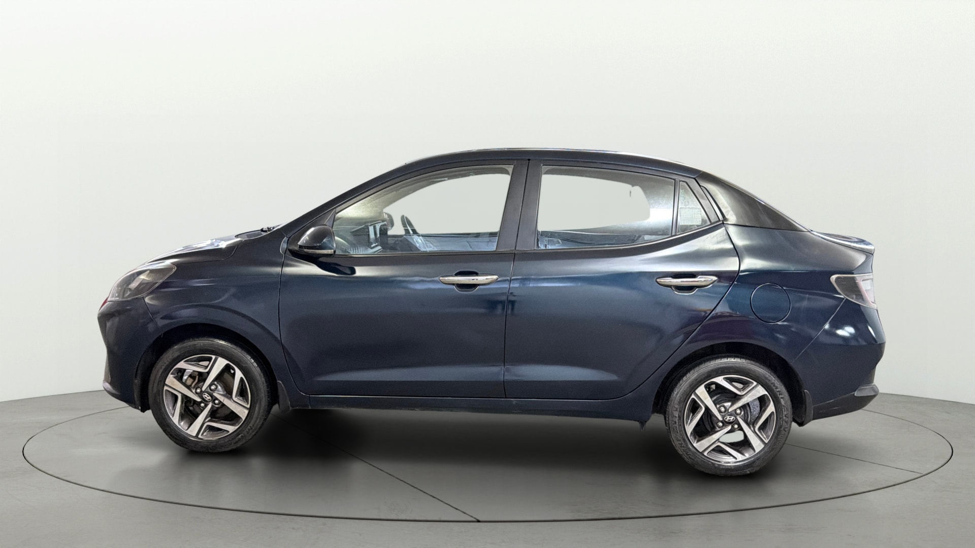 View 2022 Hyundai Aura SX MT CNG Image 5 Used 2022 Hyundai Aura SX MT CNG Image 5