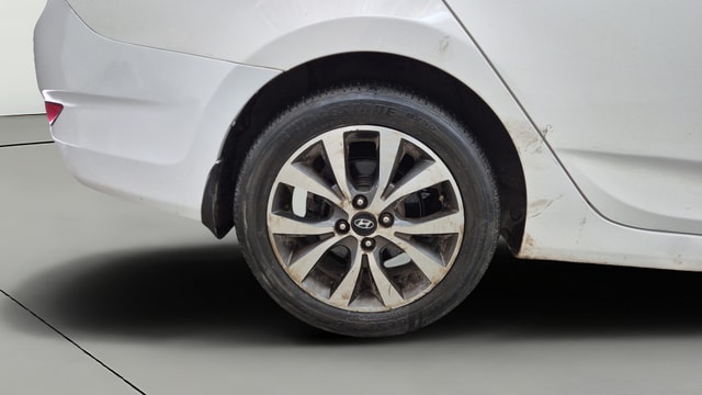 View Hyundai Fluidic Verna Image 24 Used Hyundai Fluidic Verna Image 24
