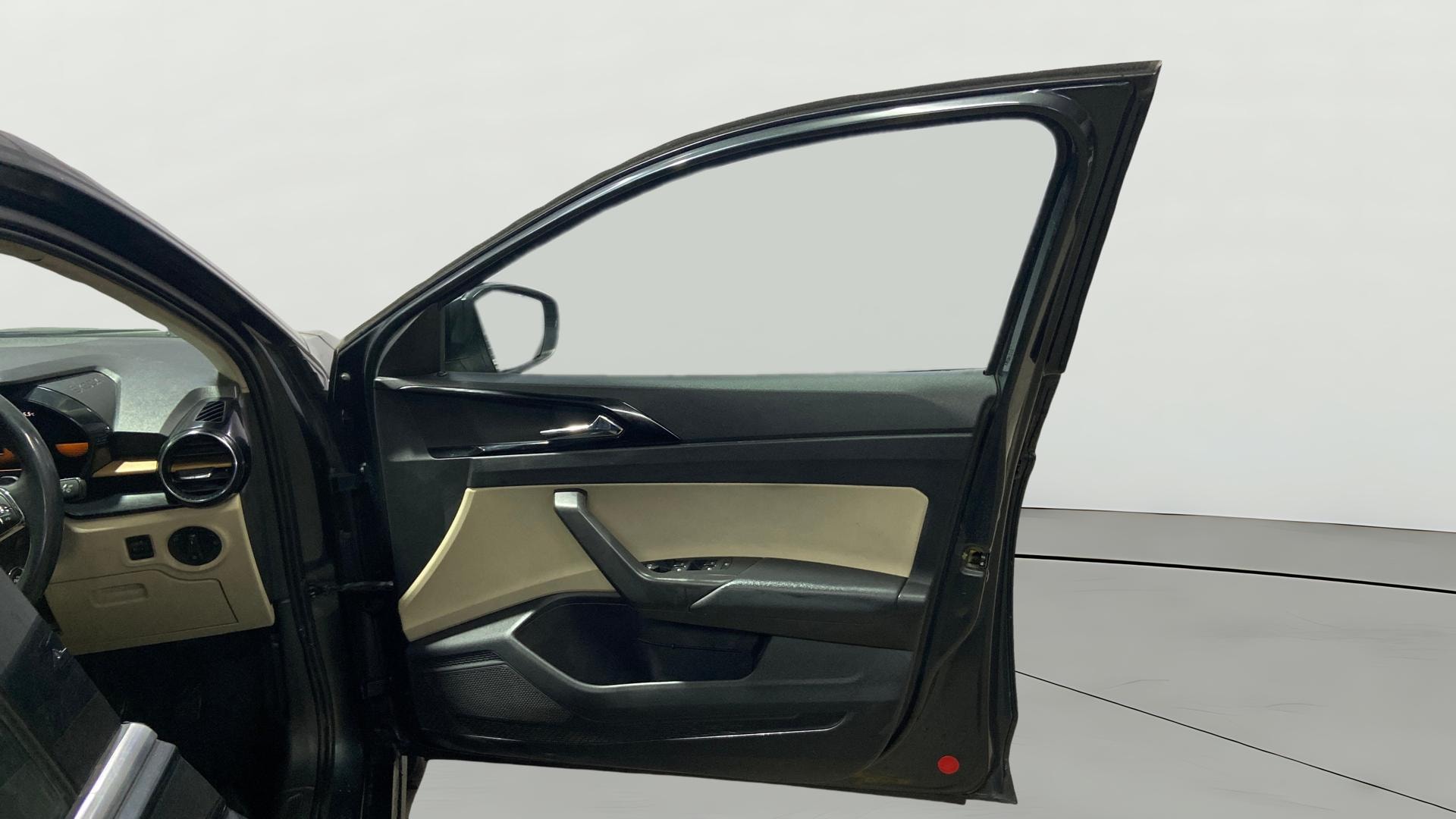 View 2022 Skoda Slavia Style 1.5 TSI DSG Image 47 Used 2022 Skoda Slavia Style 1.5 TSI DSG Image 47