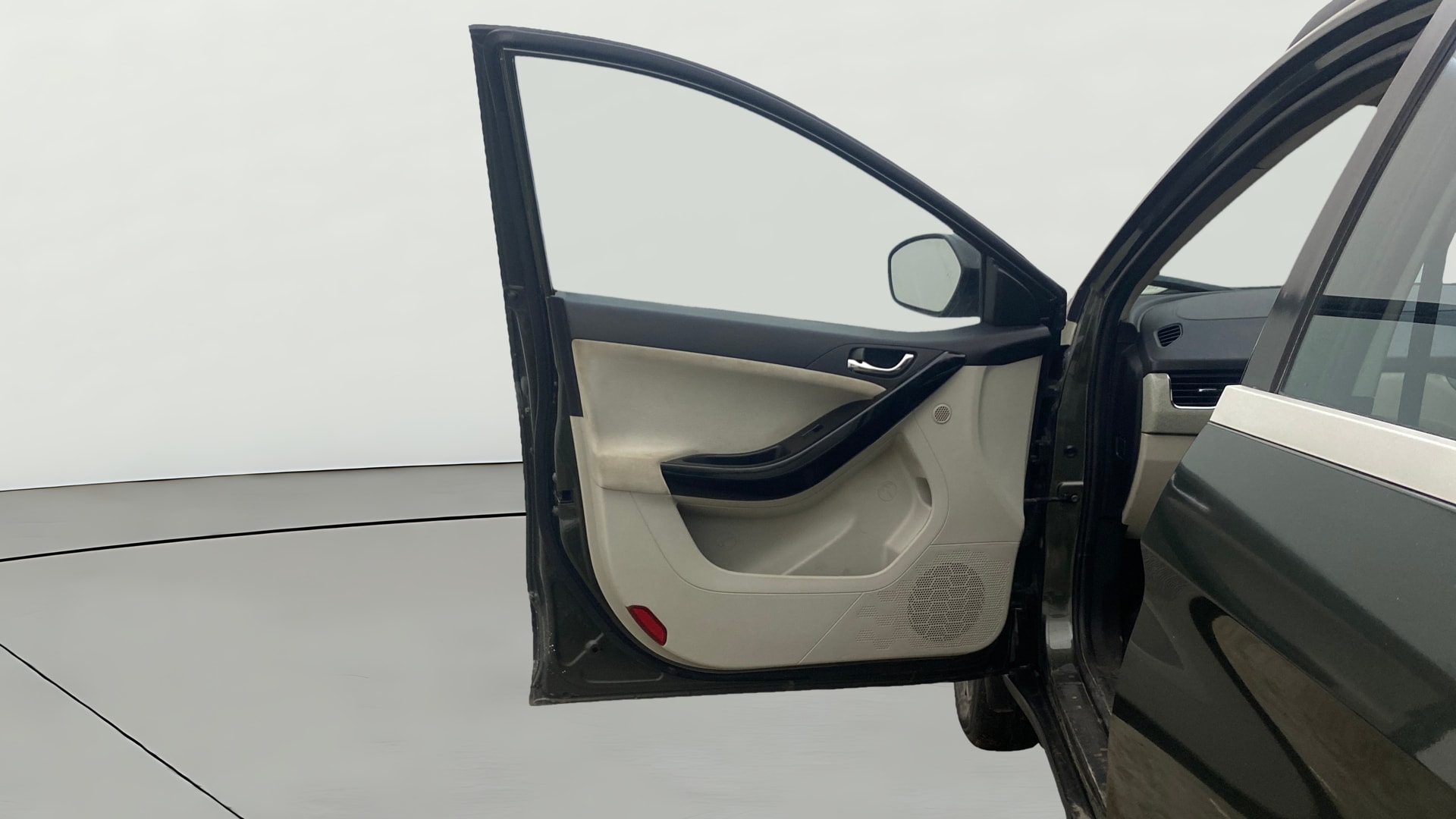 View 2022 Tata Nexon XZ Plus Diesel Image 31 Used 2022 Tata Nexon XZ Plus Diesel Image 31