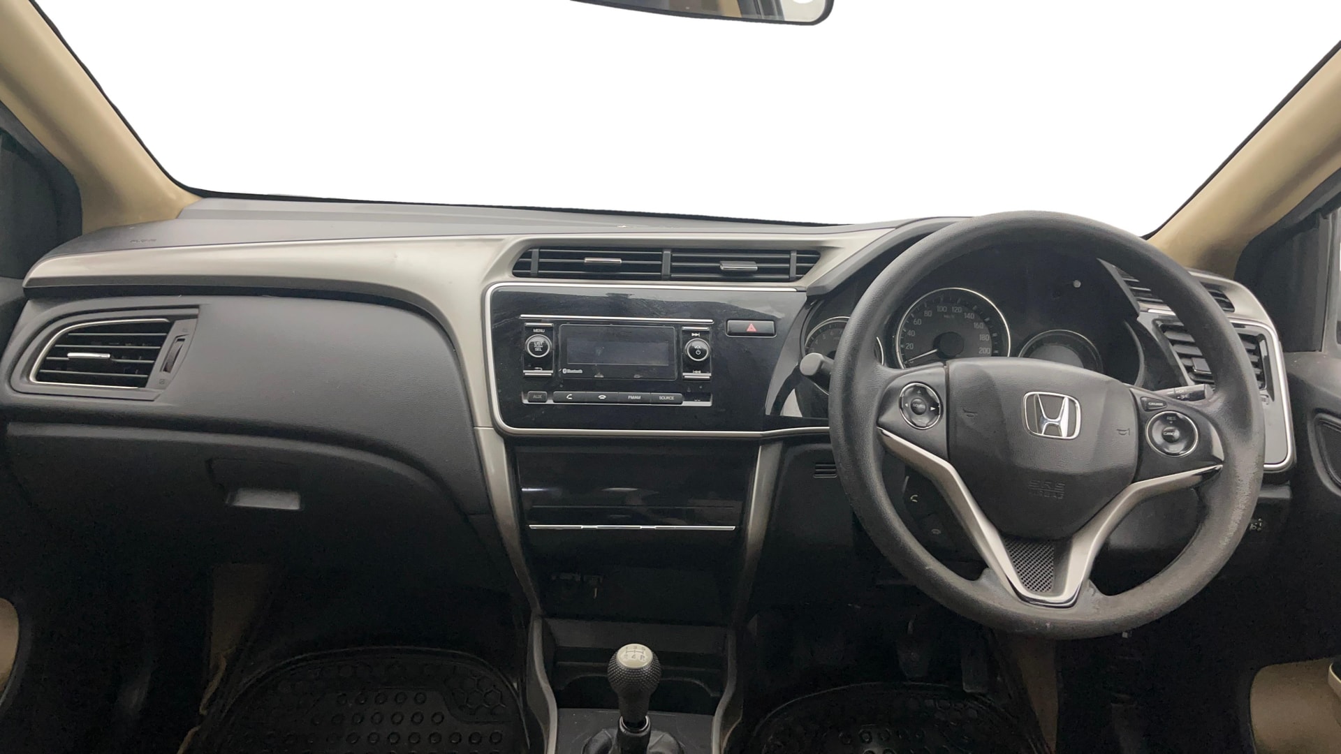 View 2017 Honda City ZX MT Diesel Anniversary Edition Image 16 Used 2017 Honda City ZX MT Diesel Anniversary Edition Image 16