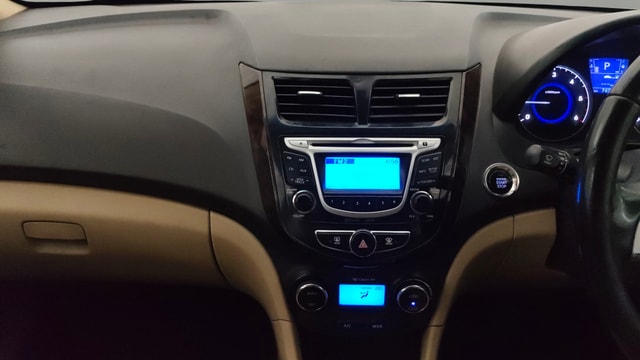 View Hyundai Fluidic Verna Image 17 Used Hyundai Fluidic Verna Image 17