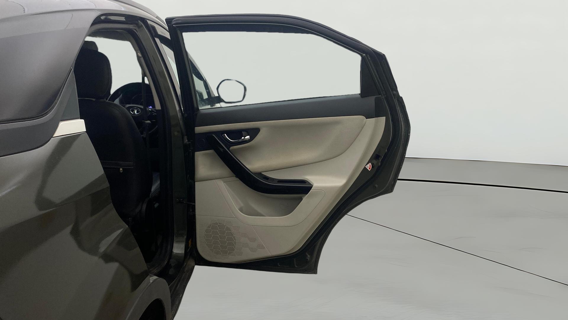 View 2023 Tata Nexon Revotron XE Image 7 Used 2023 Tata Nexon Revotron XE Image 7
