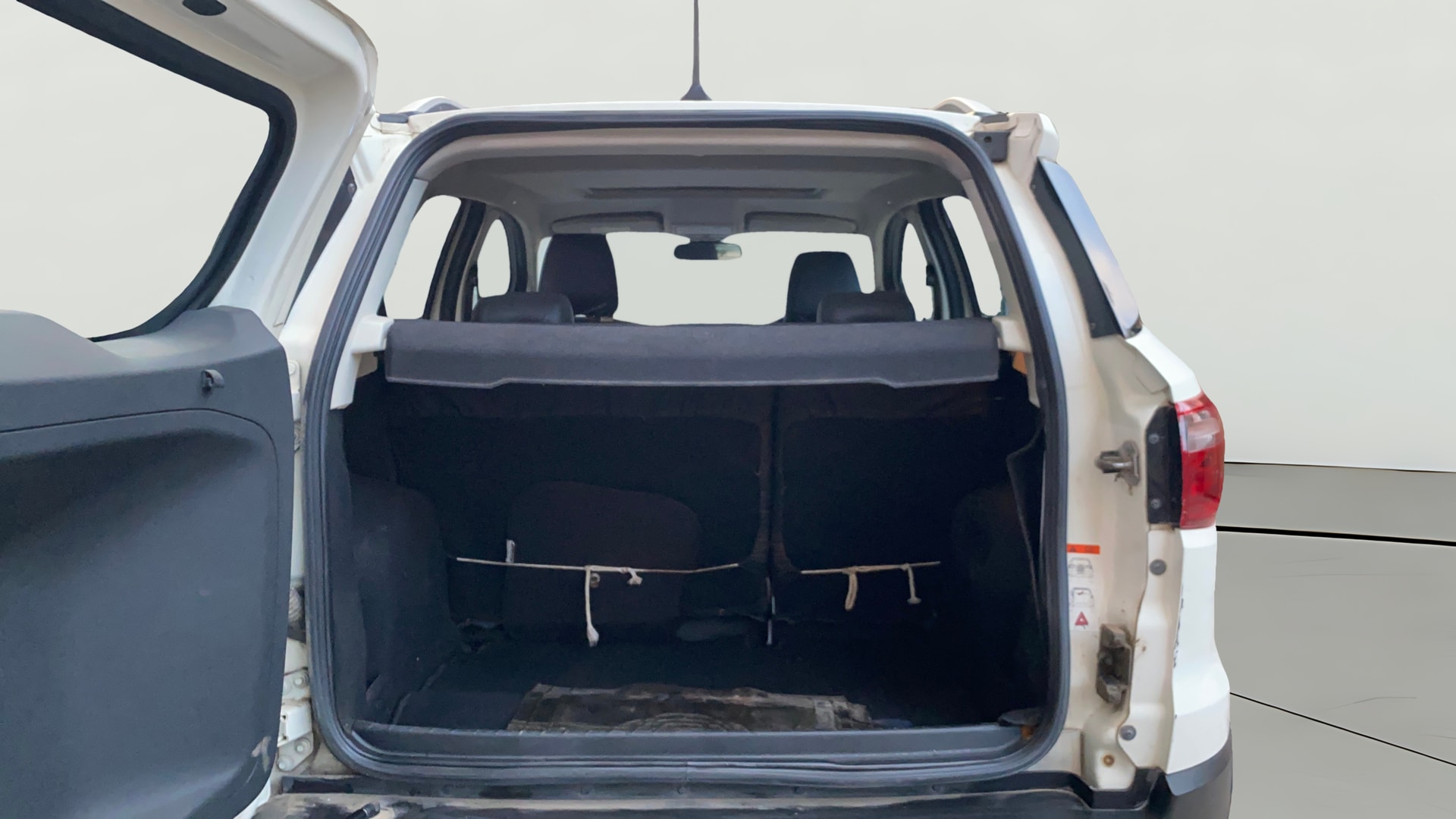 View 2020 Ford EcoSport 1.5 TDCi Diesel Ambiente BS IV Image 38 Used 2020 Ford EcoSport 1.5 TDCi Diesel Ambiente BS IV Image 38