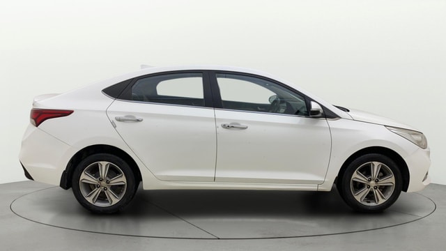 View Hyundai Verna Image 9 Used Hyundai Verna Image 9