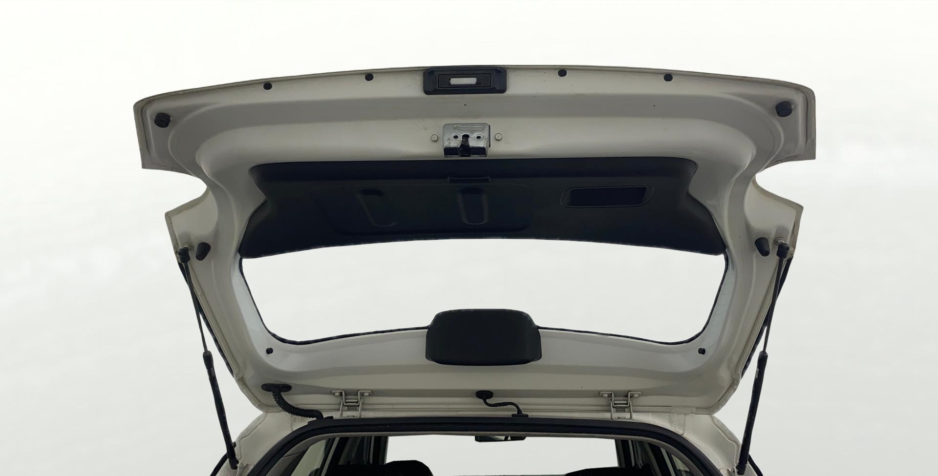 View 2022 Hyundai Venue E 1.2 Petrol BS IV Image 17 Used 2022 Hyundai Venue E 1.2 Petrol BS IV Image 17
